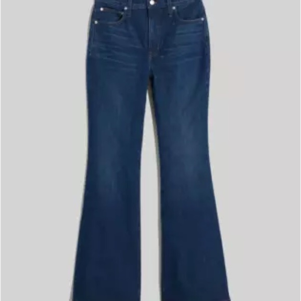 The Perfect Vintage Flare Jean in Beaucourt Wash